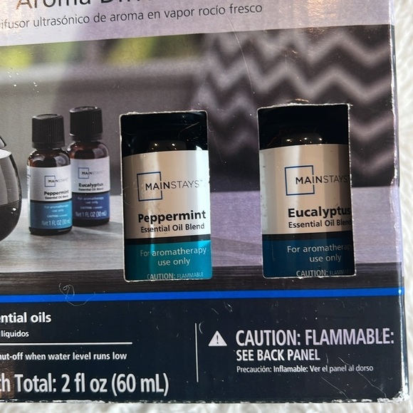 Mainstays Cool Mist Ultrasonic Aroma Oil Diffuser Set - Picture 3 of 7